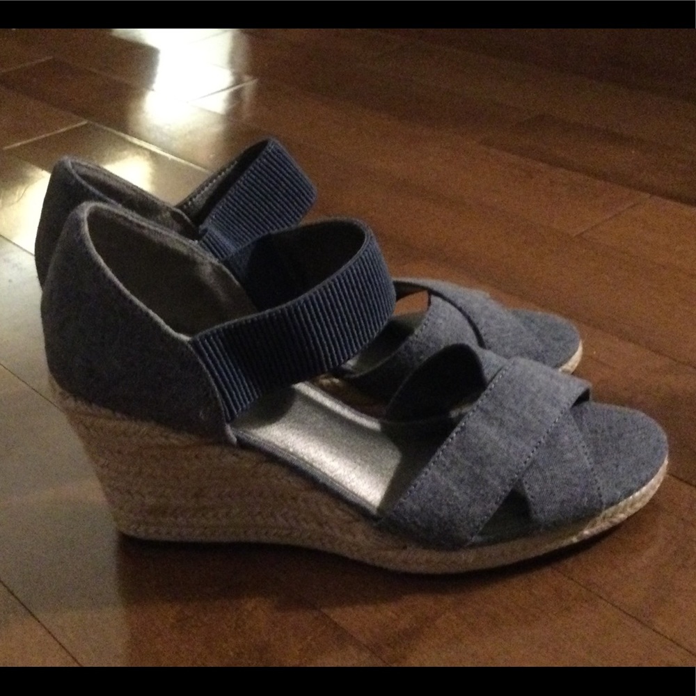 Life Stride Memory Foam Espadrilles Denim 7.5 NWT